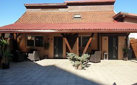 Irina Apartments